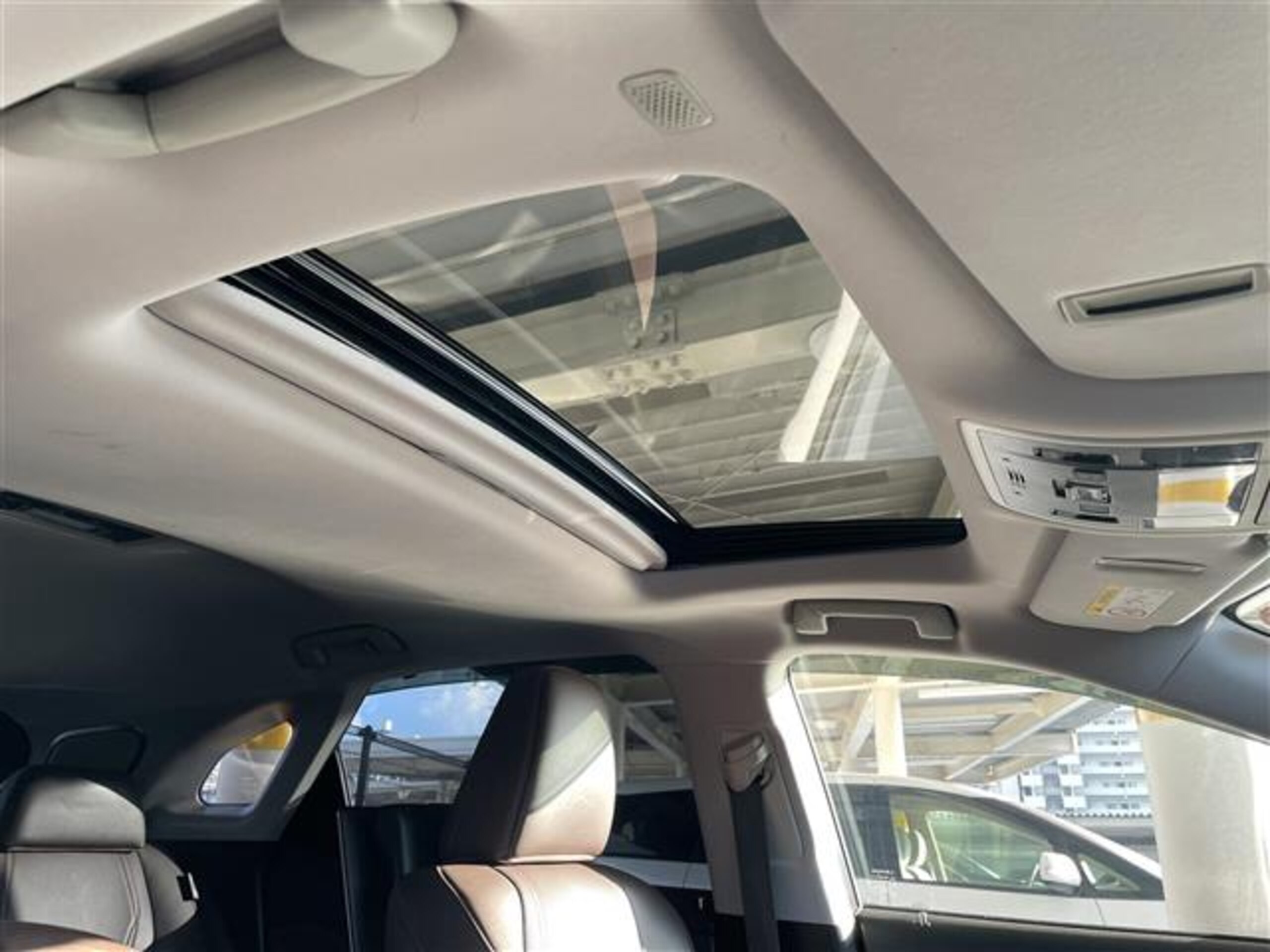 2021 Lexus Rx — photo 3