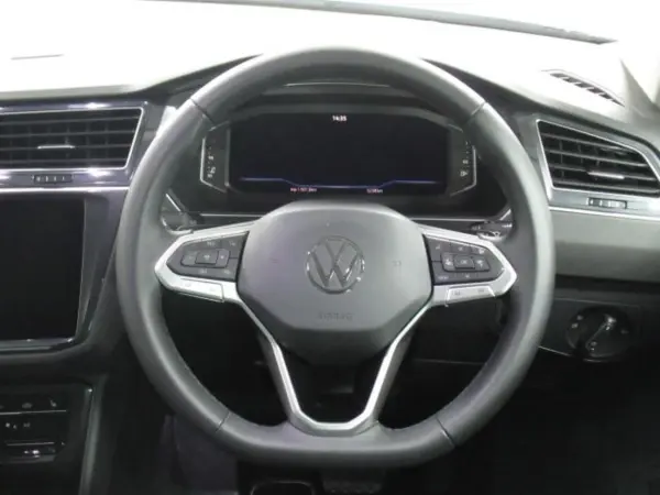 Volkswagen Tiguan TSI Elegance Demo Car with New Car Warranty Transfer + Certified Used Car Warranty (Gray) — photo 8