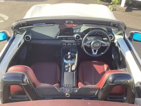 2021 Mazda Roadster — photo 3