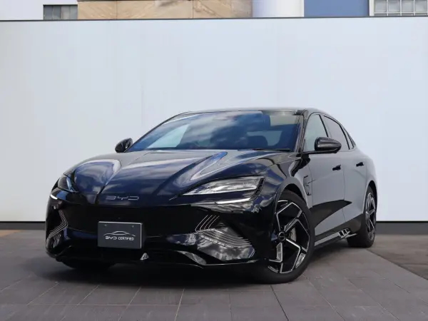 BYD Seal Base Model (Black) — thumbnail 1