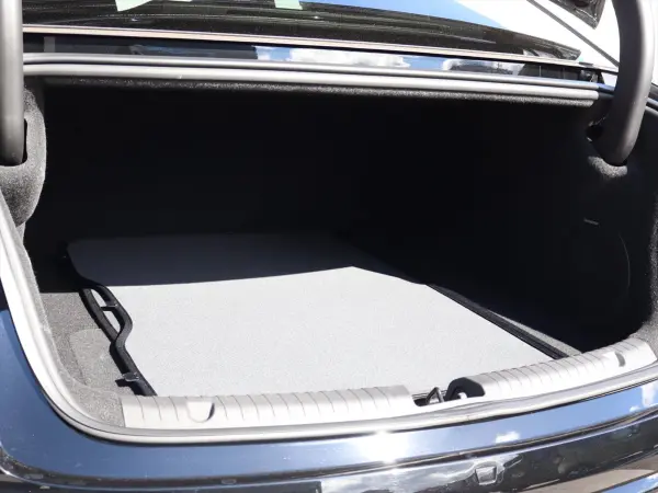 BYD Seal Base Model (Black) — photo 8