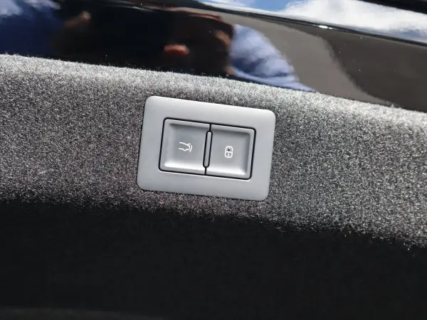 BYD Seal Base Model (Black) — photo 9