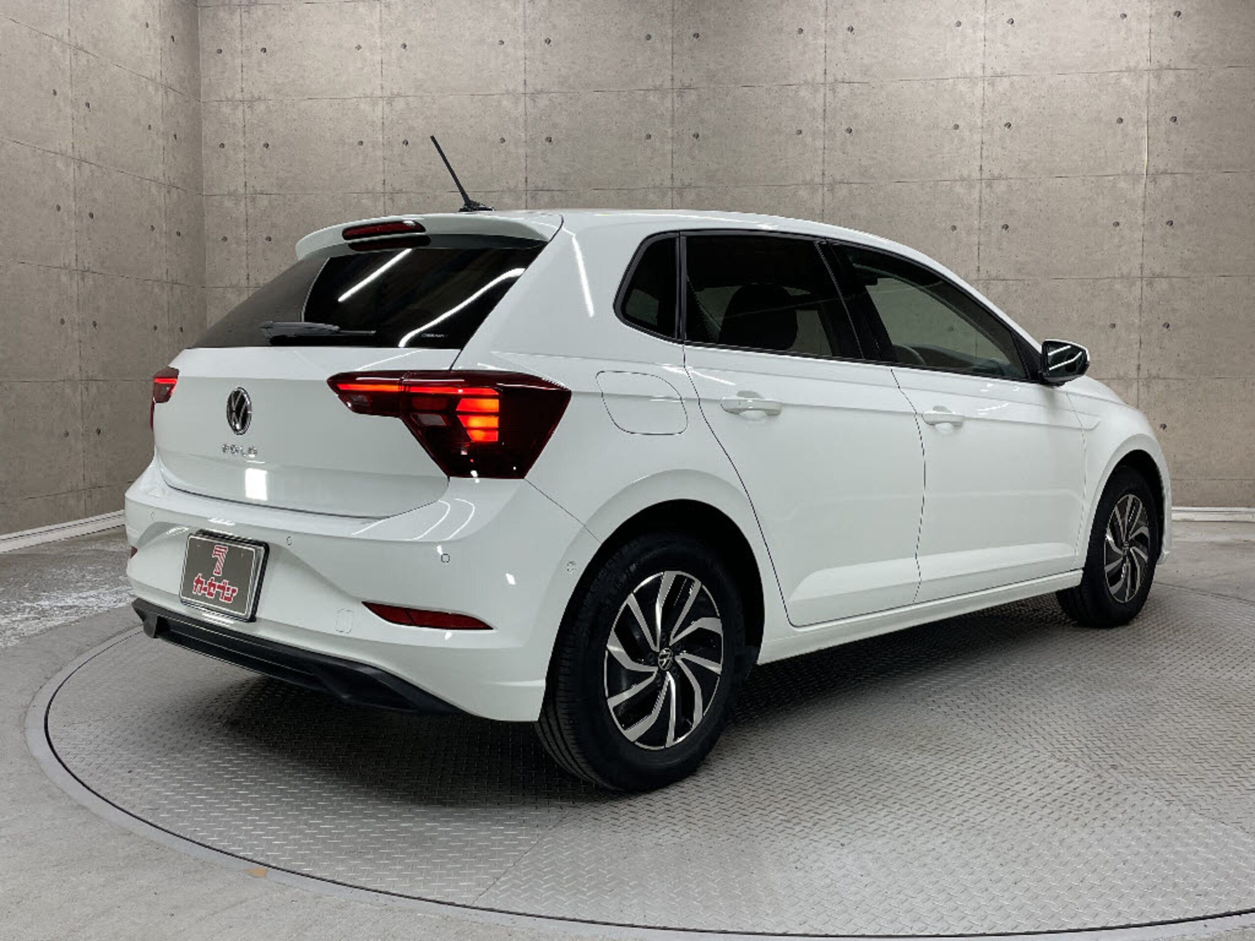 2023 Volkswagen Polo — photo 2
