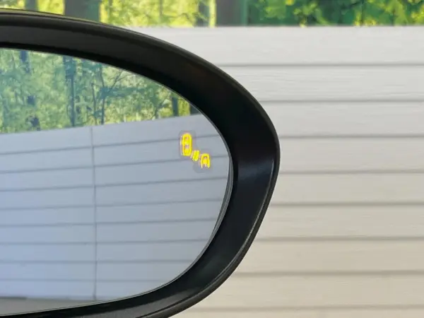 Mazda Roadster 1.5 NR-A Late Model 6MT 8.8-inch Mazda Connect Backup Camera Smart Brake Support Non-Smoking Car Clearance Sonar Smart Key LED Headlights ETC Automatic High Beam (Soul Red Crystal Metallic) — photo 8