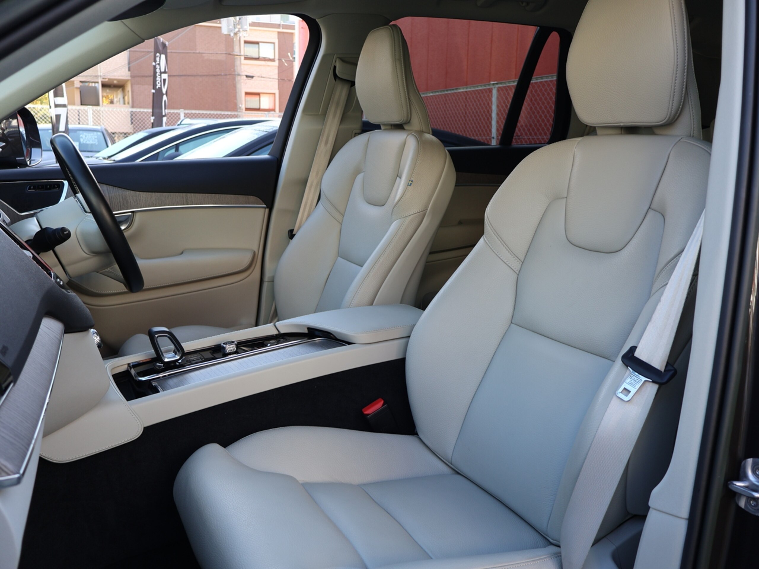 Volvo XC90 Plus B5 AWD 4WD with Warranty Transfer, White Leather, 19AW, 1 Owner, 4-Seat H (Gray) — photo 8