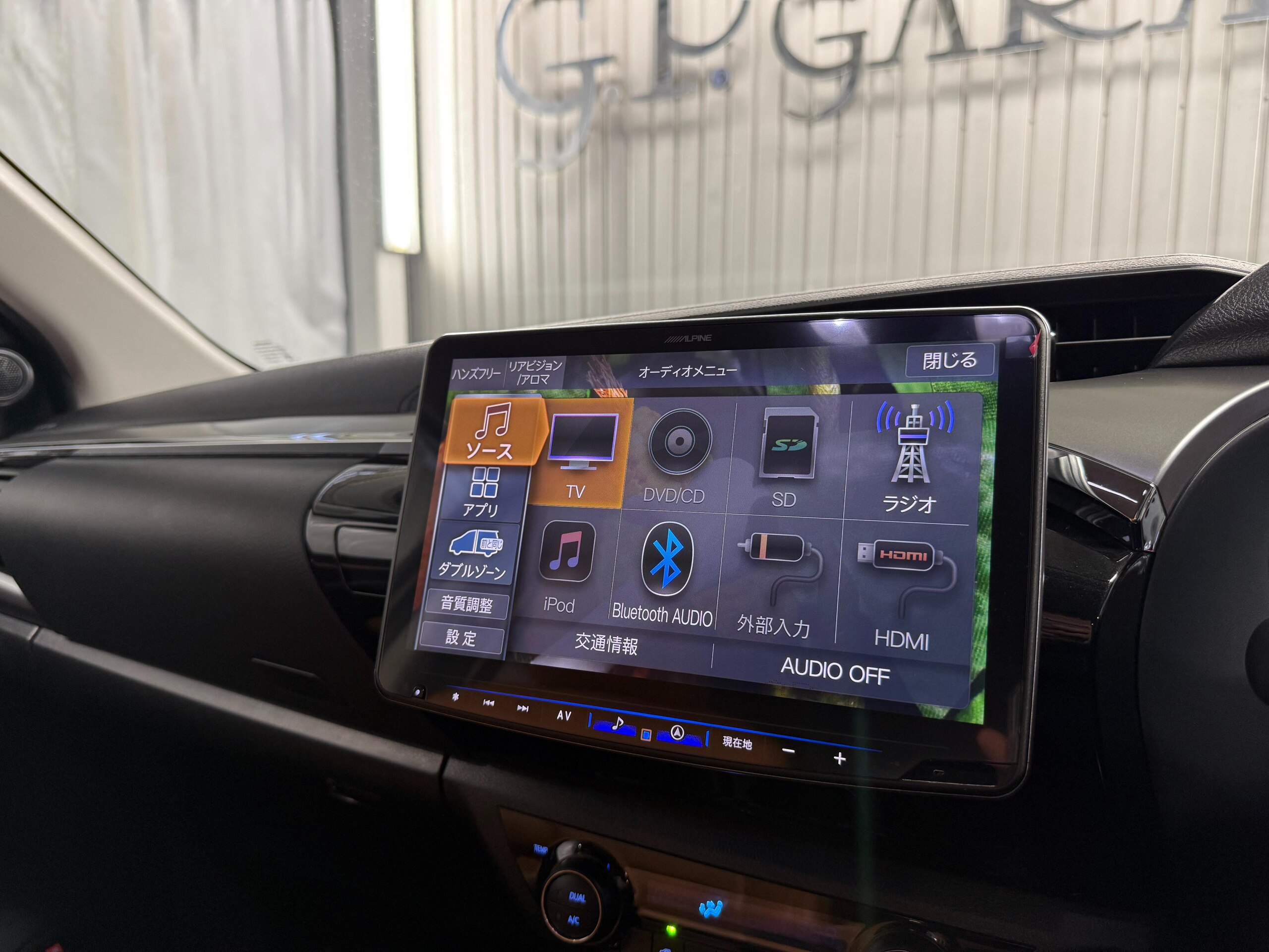 2022 Toyota Hilux — photo 3