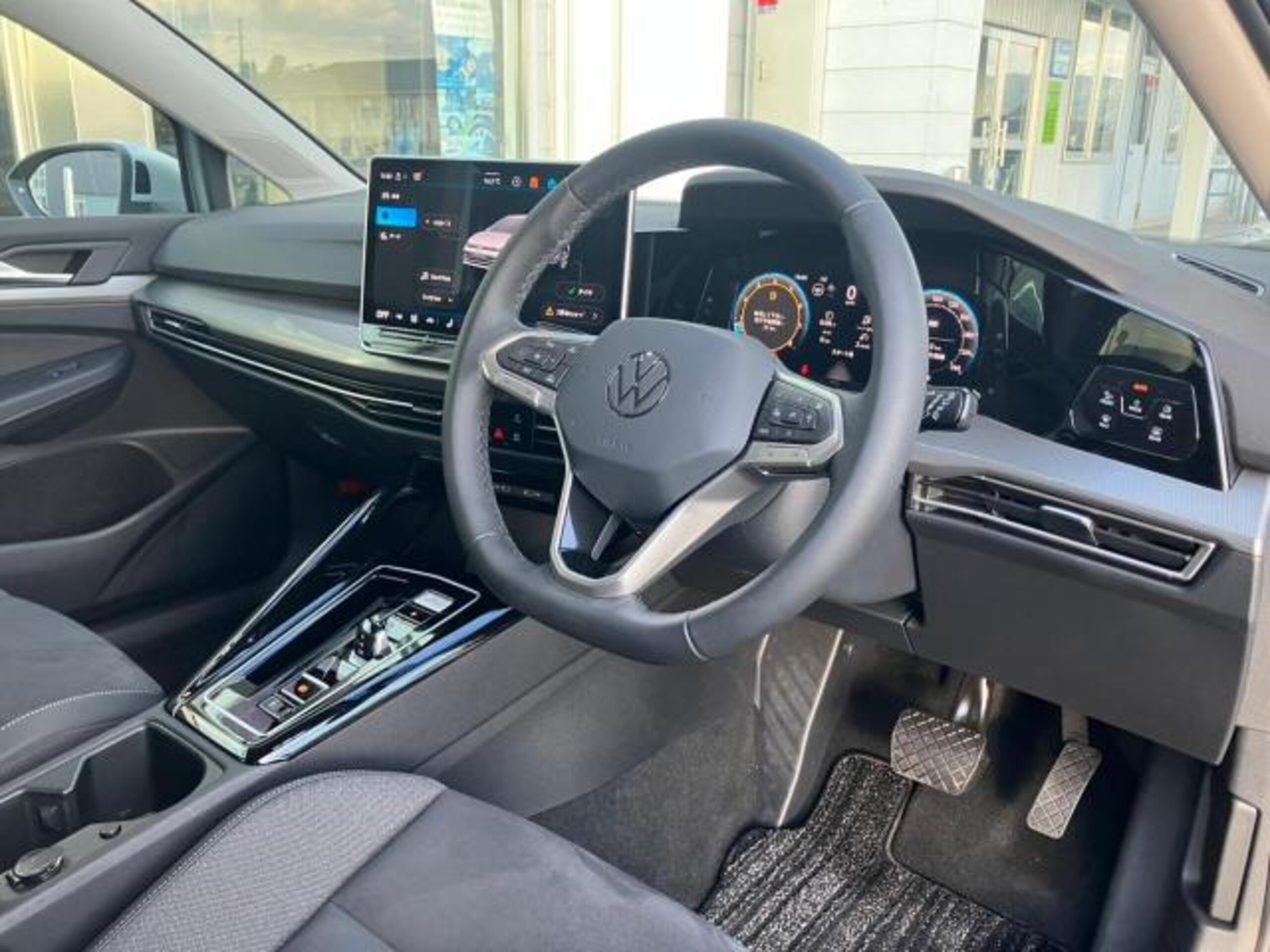 Volkswagen Golf eTSI Style Certified Used Car with New Car Warranty Transfer — photo 8