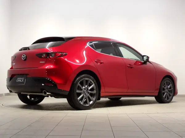 2025 Mazda 3 Fastback — photo 2