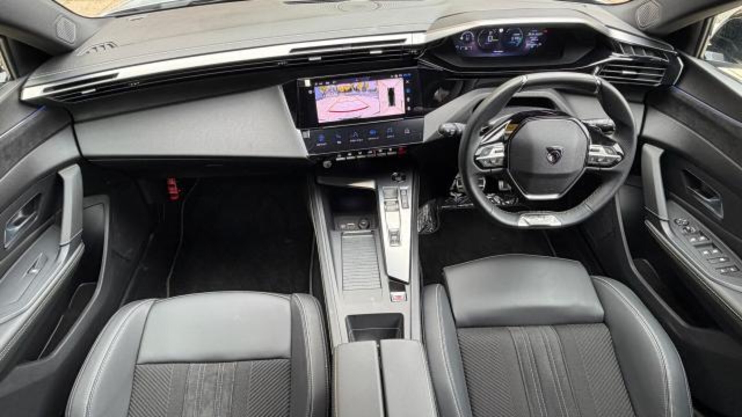 2025 Peugeot 308 — photo 3