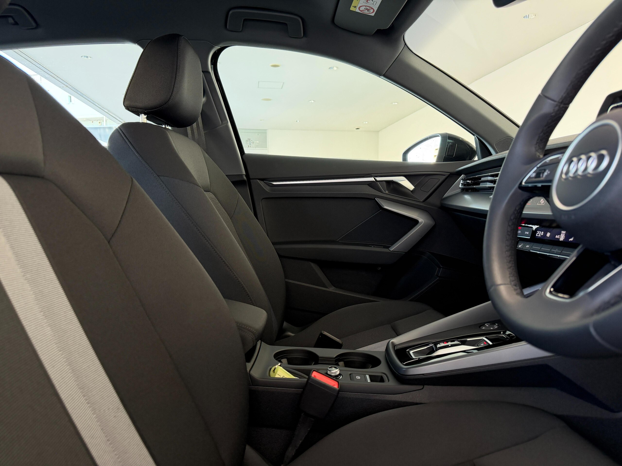 Audi A3 Sportback 30 TFSI Advanced — photo 9