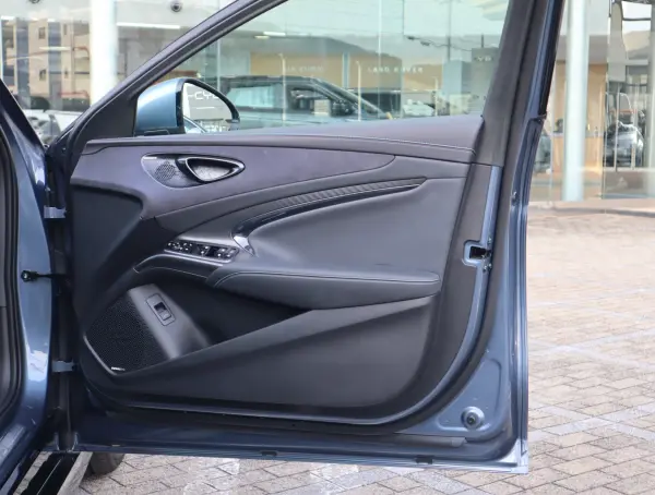 BYD Seal AWD Leather Seats Sunroof Dynaudio Surround Seat Ventilation Steering Heater Apple CarPlay Android Auto 200V Charging Cable SOH Extended Warranty (Atlantis Gray) — photo 8