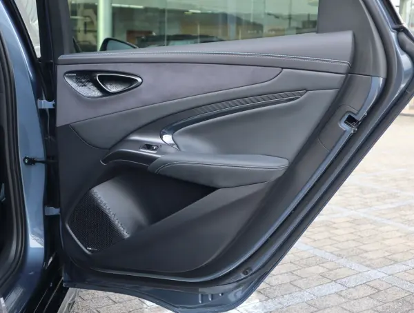 BYD Seal AWD Leather Seats Sunroof Dynaudio Surround Seat Ventilation Steering Heater Apple CarPlay Android Auto 200V Charging Cable SOH Extended Warranty (Atlantis Gray) — photo 9