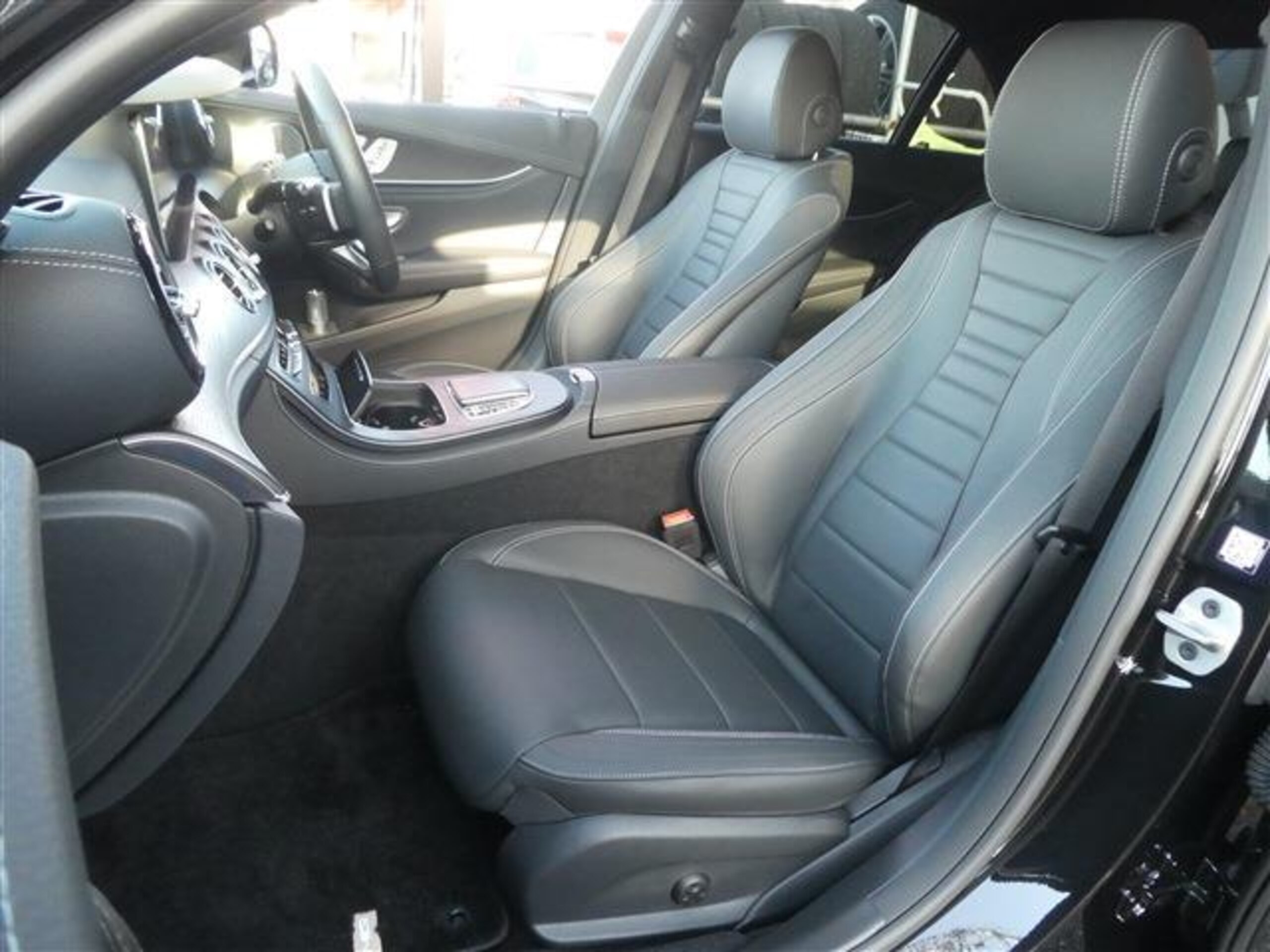 Mercedes-Benz E-Class E200 Sport (BSG Model) — photo 9