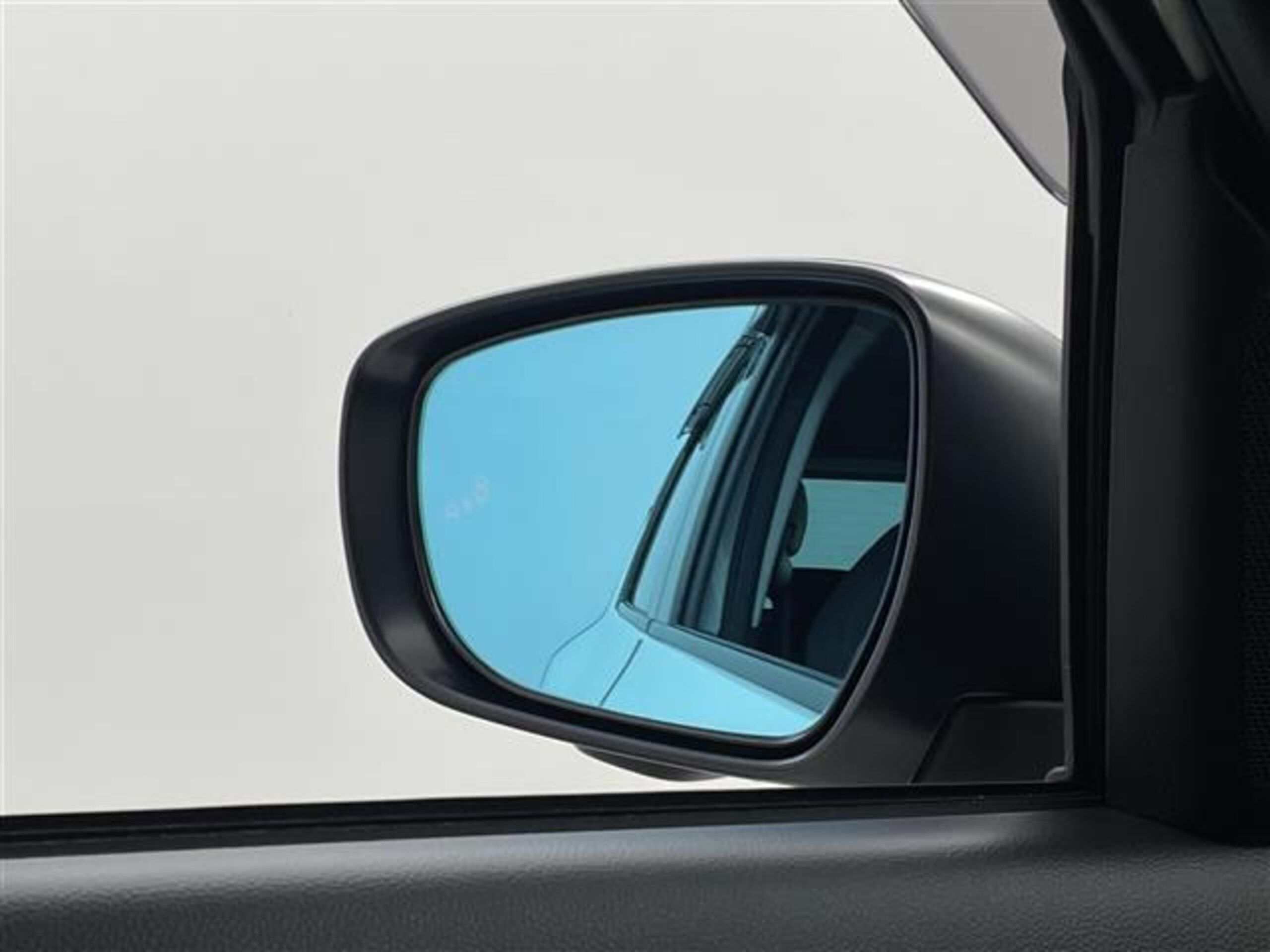 2022 Suzuki Swift — photo 3