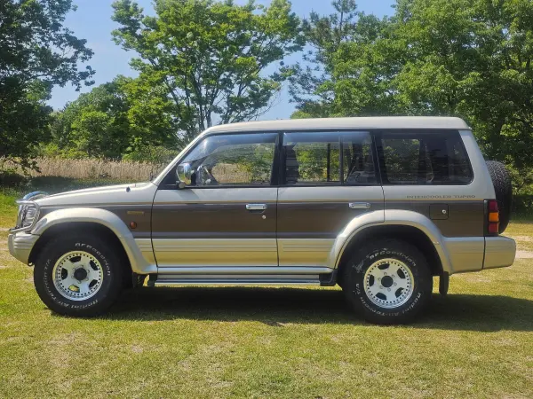 1992 Mitsubishi Pajero — photo 3 | Tuminion Kenya