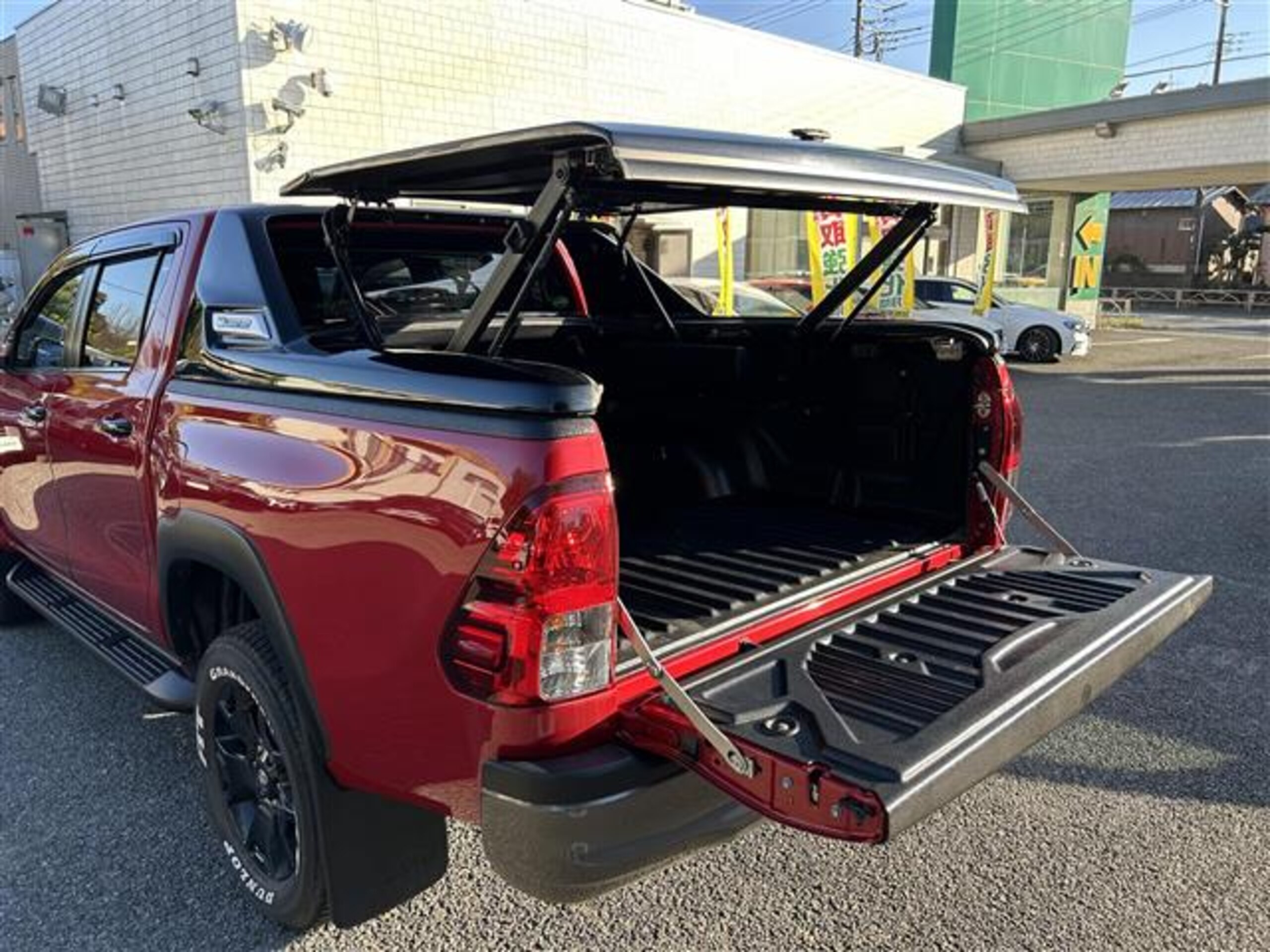 2019 Toyota Hilux — photo 2