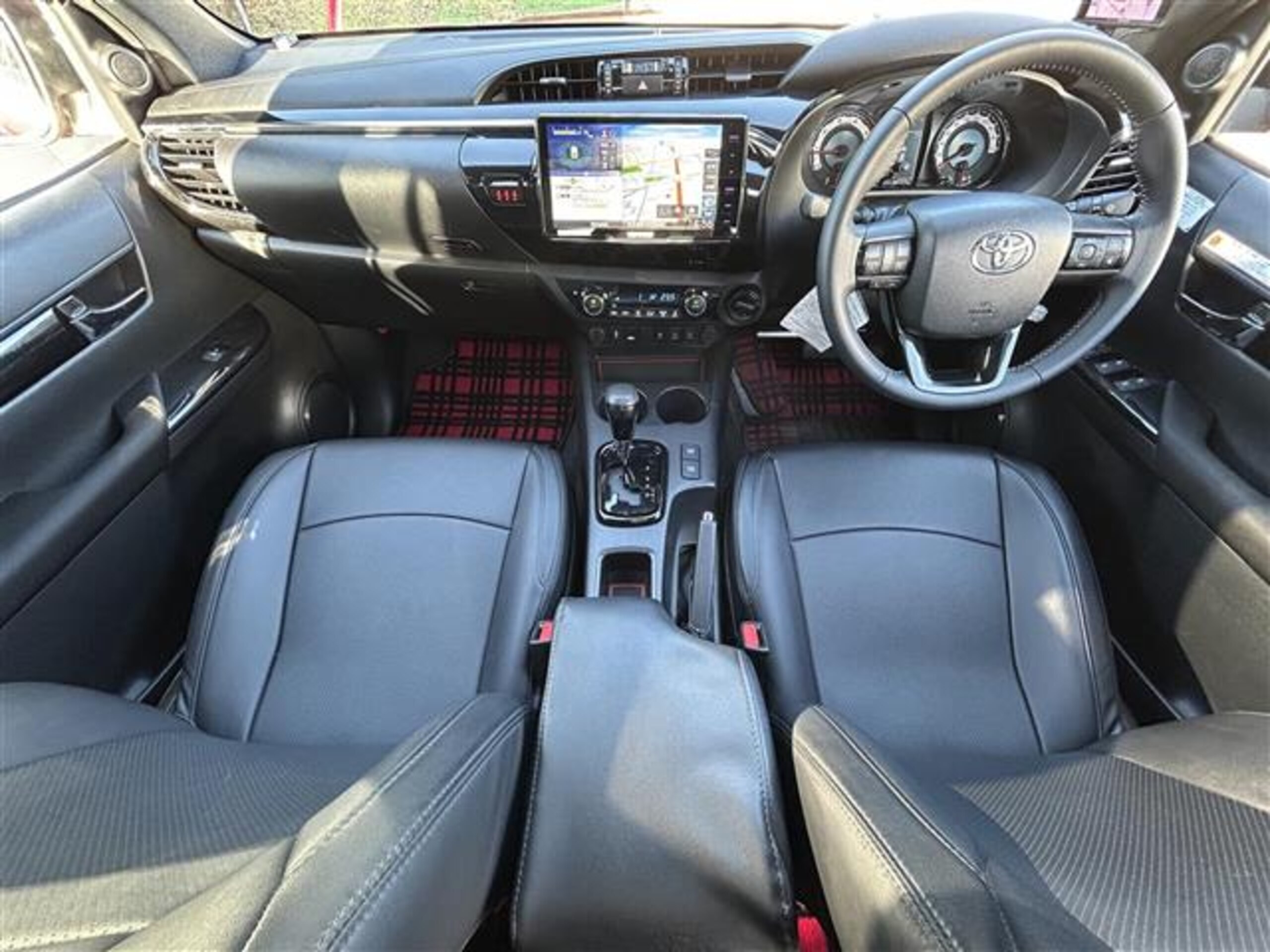 2019 Toyota Hilux — photo 3