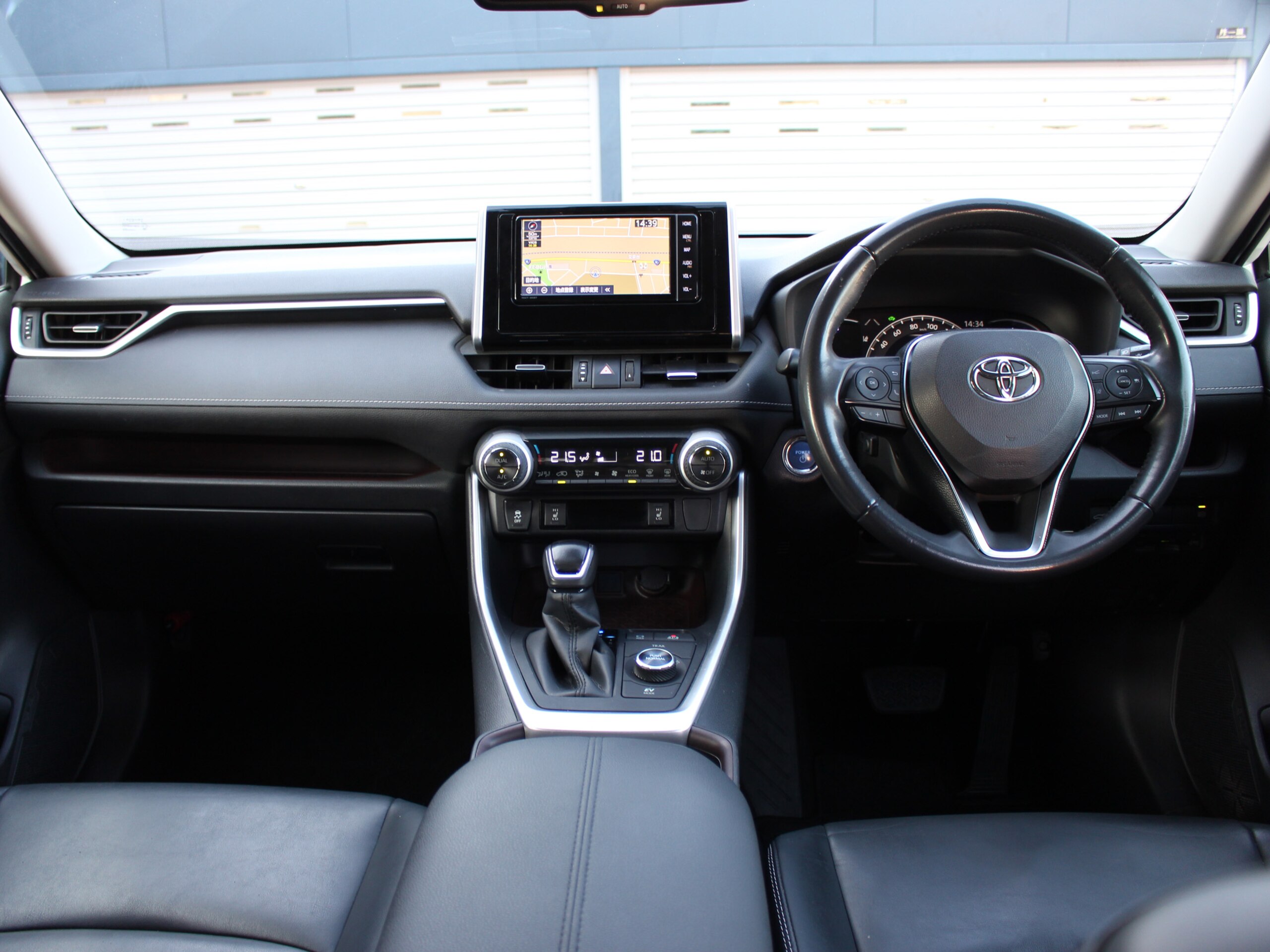 Toyota RAV4 2.5 Hybrid G E-Four 4WD — photo 7