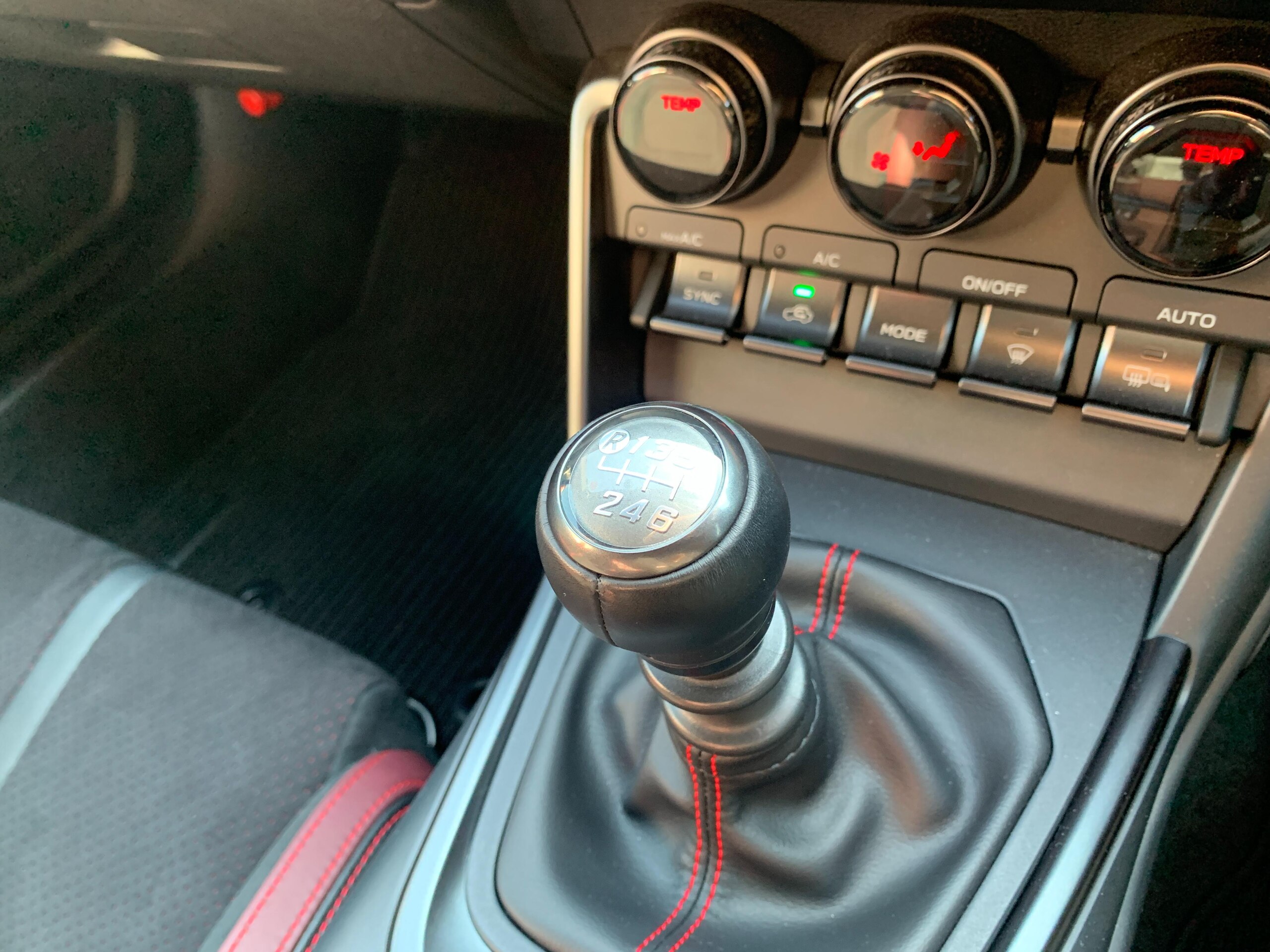 2024 Subaru Brz — photo 2