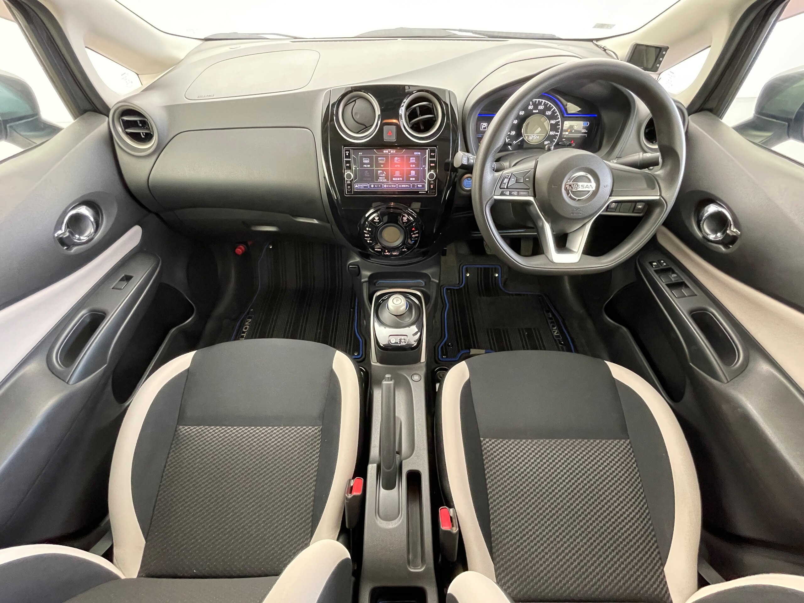 2020 Nissan Note — photo 2