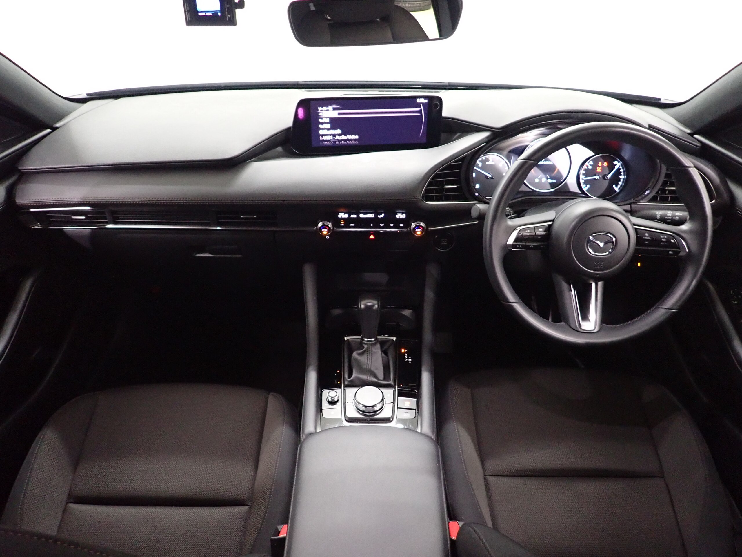 Mazda MAZDA3 Fastback 1.8 XD Proactive Diesel Turbo — photo 9