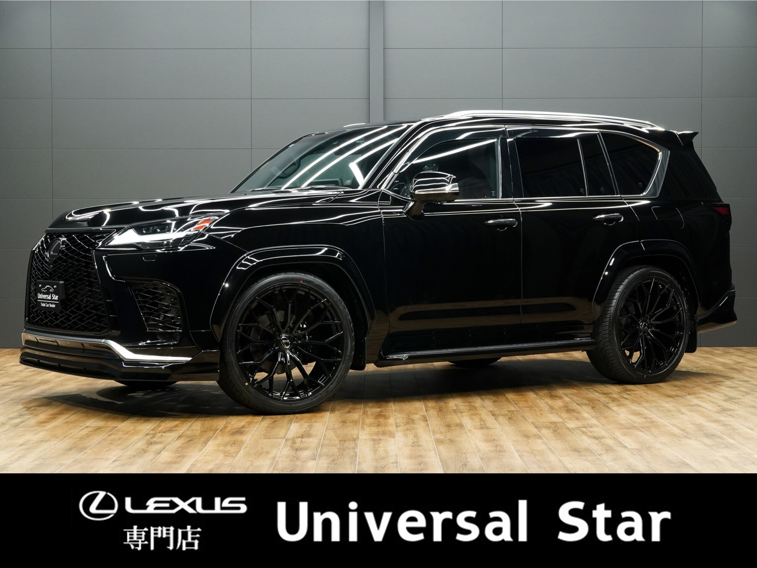 Lexus LX600 4WD F Sport (Universal Design Custom)