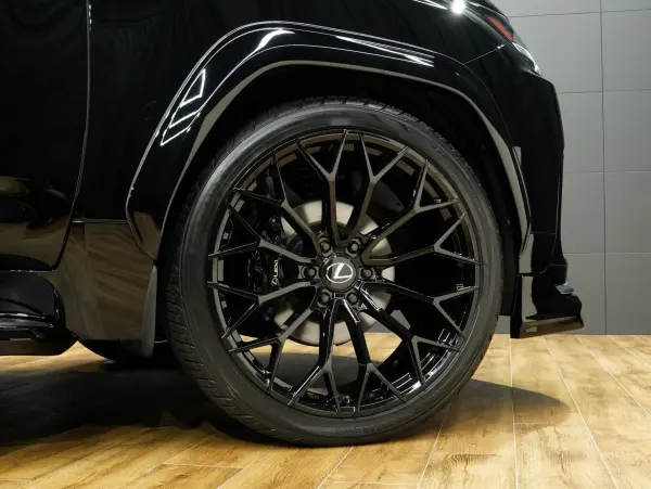 Lexus LX600 4WD Universal Design Custom (Front/Rear Aero, Rear Wing, 24-inch Wheels) / F Sport Specification (New Genuine Parts) / One Owner / Non-Smoking / Indoor Storage / Rear Entertainment / Wireless Charging / Panoramic View Camera / Digital Mirror / Genuine Leather / SR / Power Back Door / ETC 2.0 (Black) — photo 9