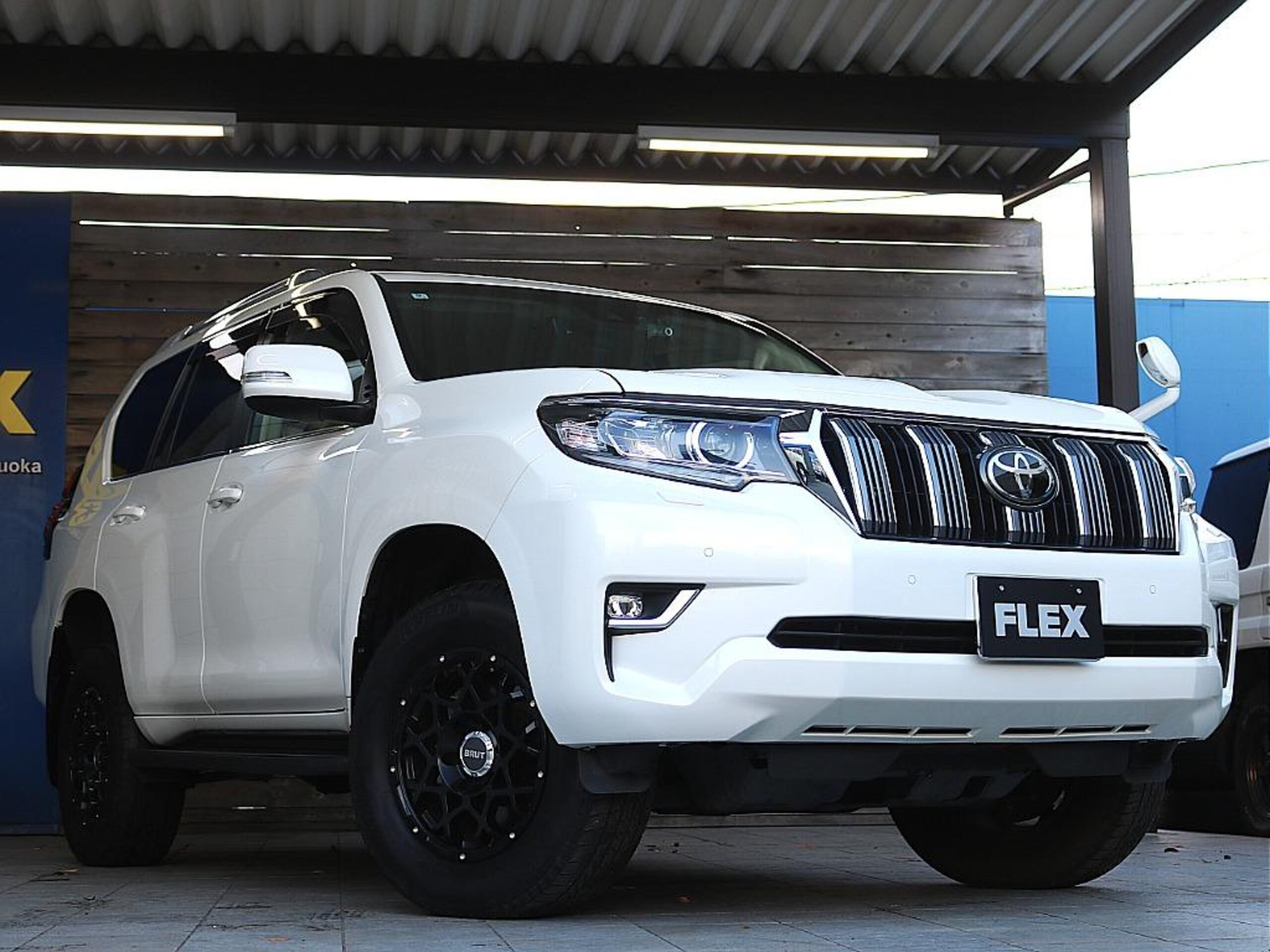 Toyota Land Cruiser Prado 2.8 TX L Package Diesel Turbo 4WD — photo 7