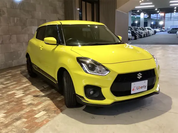2022 Suzuki Swift — photo 3