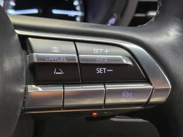 2021 Mazda 3 Fastback — photo 3