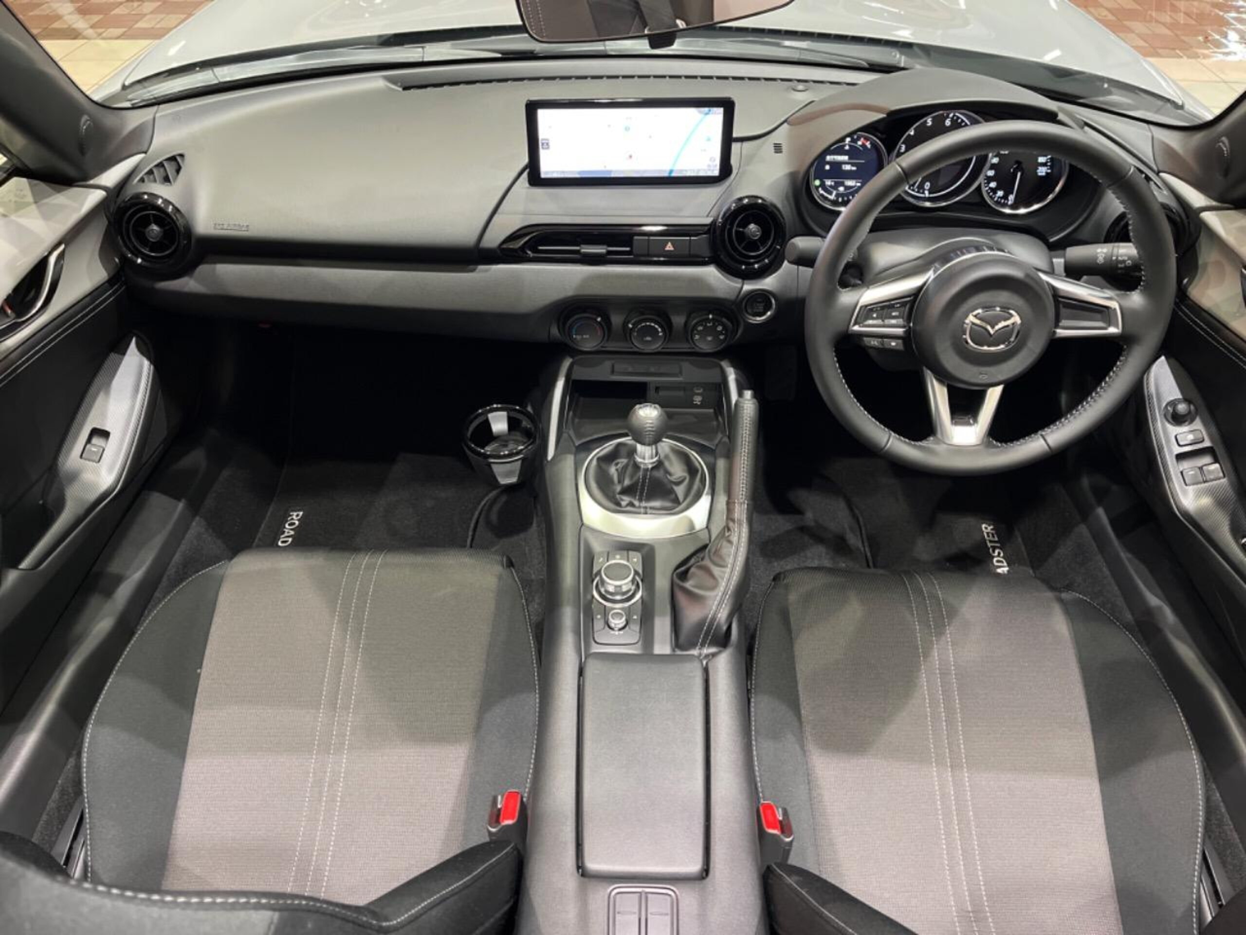 2025 Mazda Roadster — photo 2