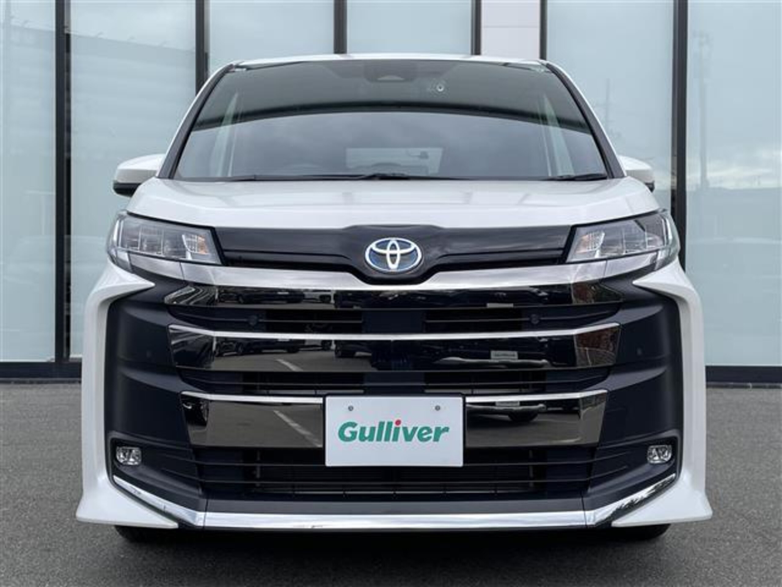 Toyota Noah 1.8 Hybrid S-Z — photo 8