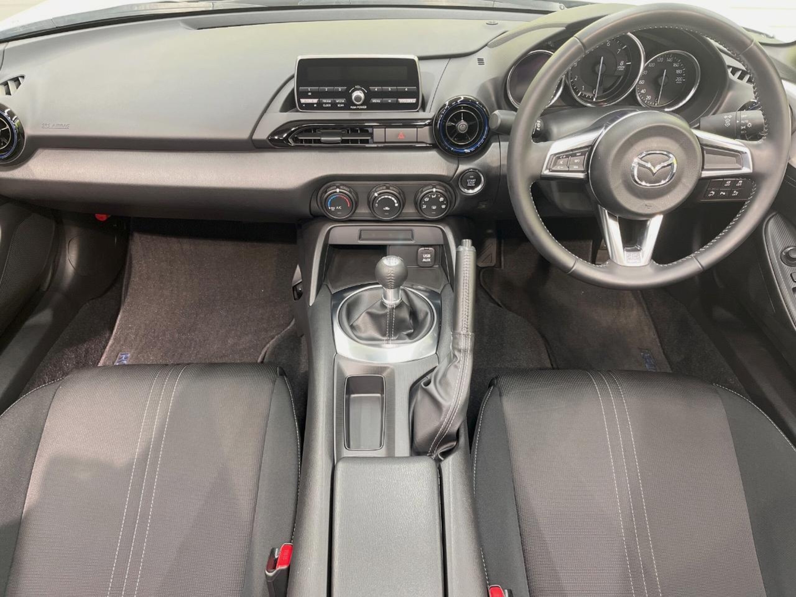 2022 Mazda Roadster — photo 2