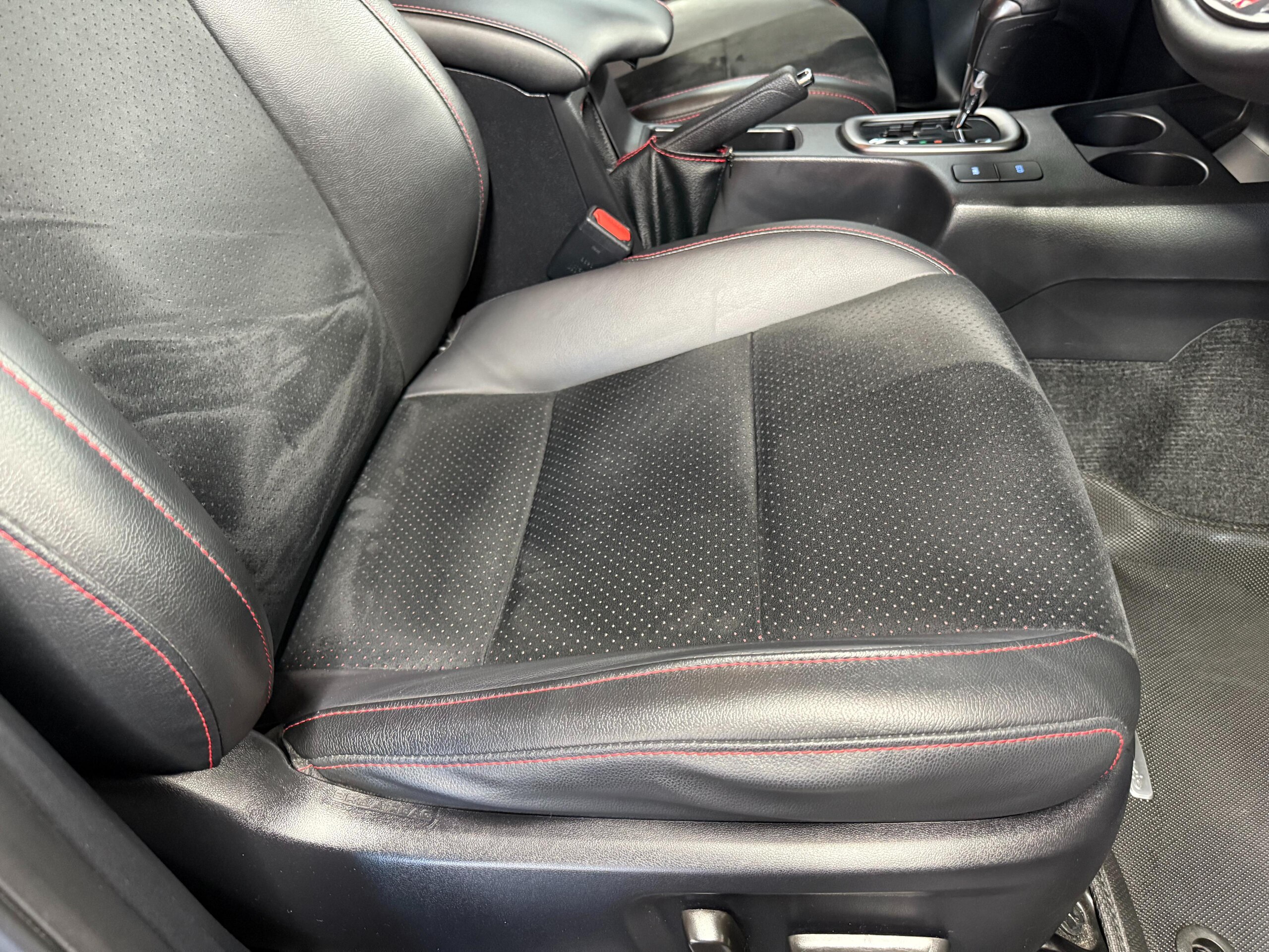 Toyota Hilux 2.4 Z GR Sport Diesel Turbo 4WD — photo 9