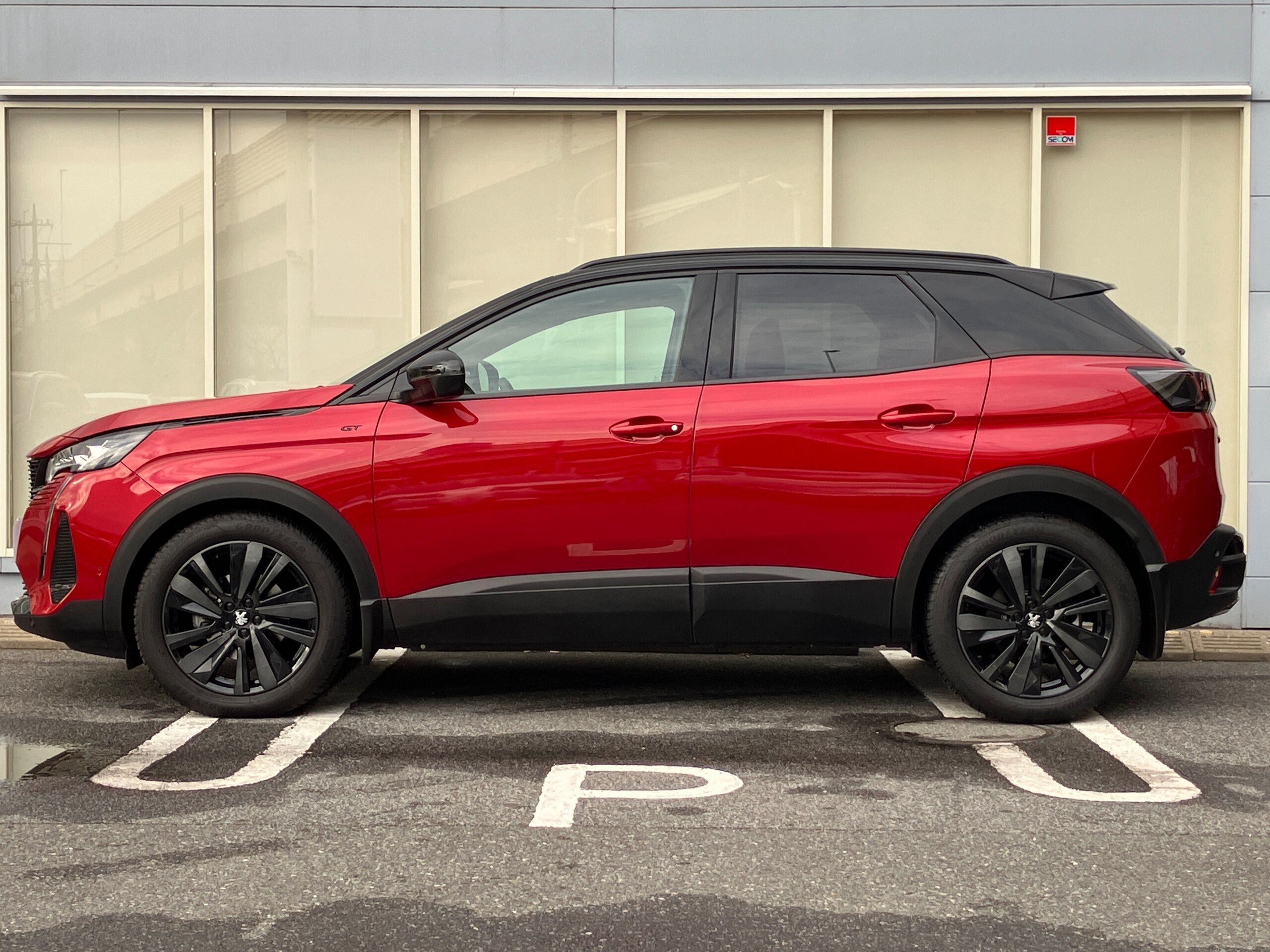 2023 Peugeot 3008 — photo 3