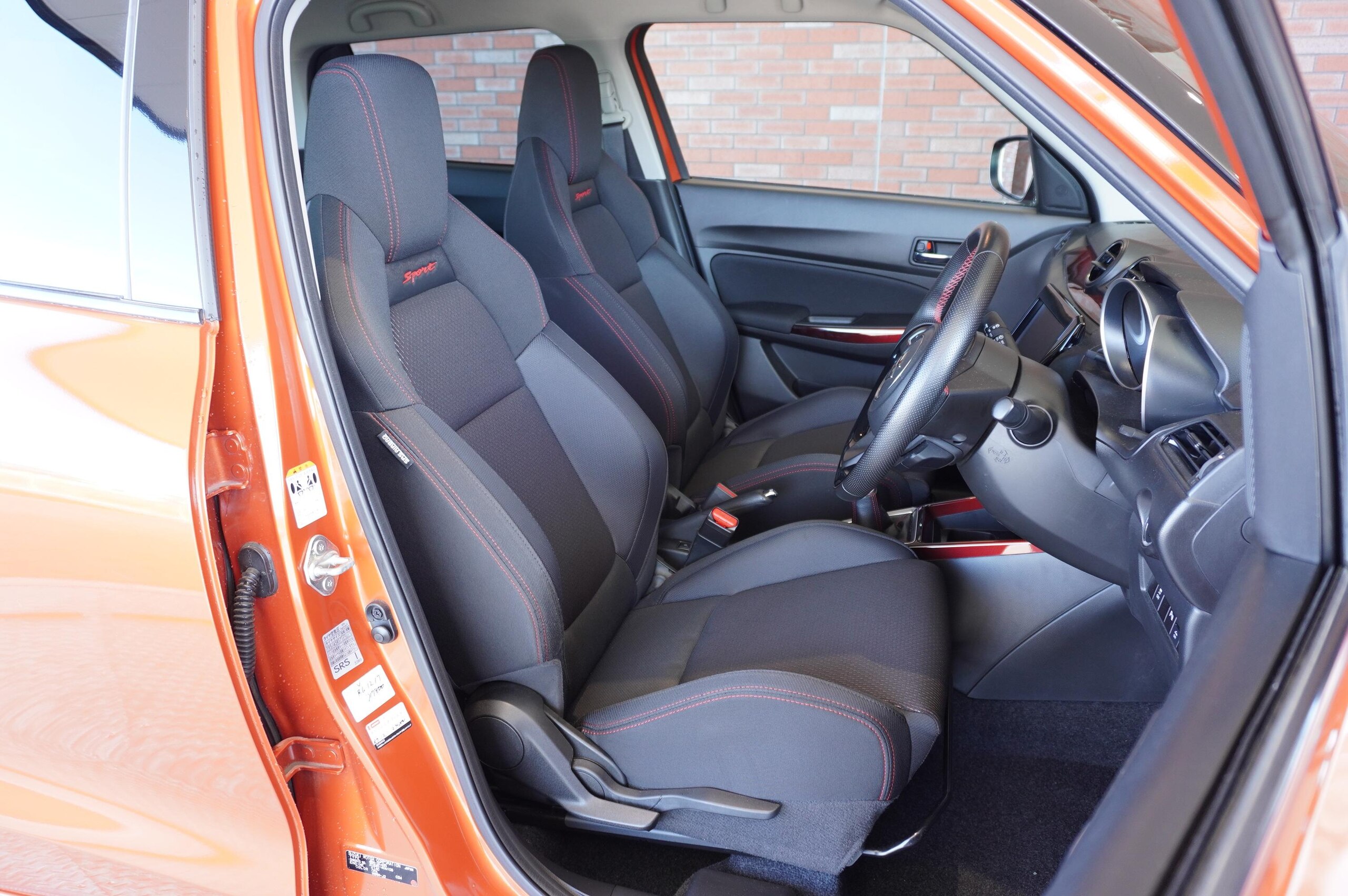 Suzuki Swift Sport 1.4 6MT Turbo — photo 9