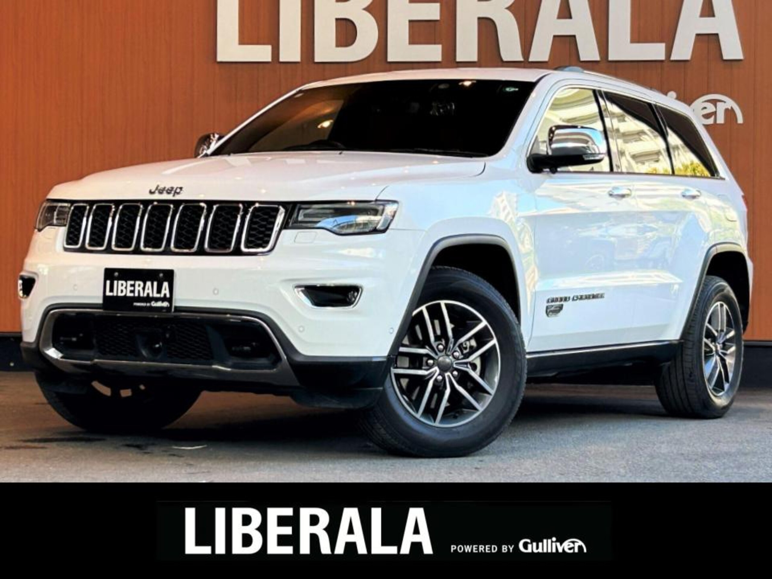 Jeep Grand Cherokee WK 10th Anniversary Edition 4WD Special Specification ACC LKA BSM Genuine Navi TV Front/Side/Back Camera Black Leather Air Seat Seat Heater Power Seat Steering Heater LED Headlights 18-inch AW Smart Key Power Back Door One Owner