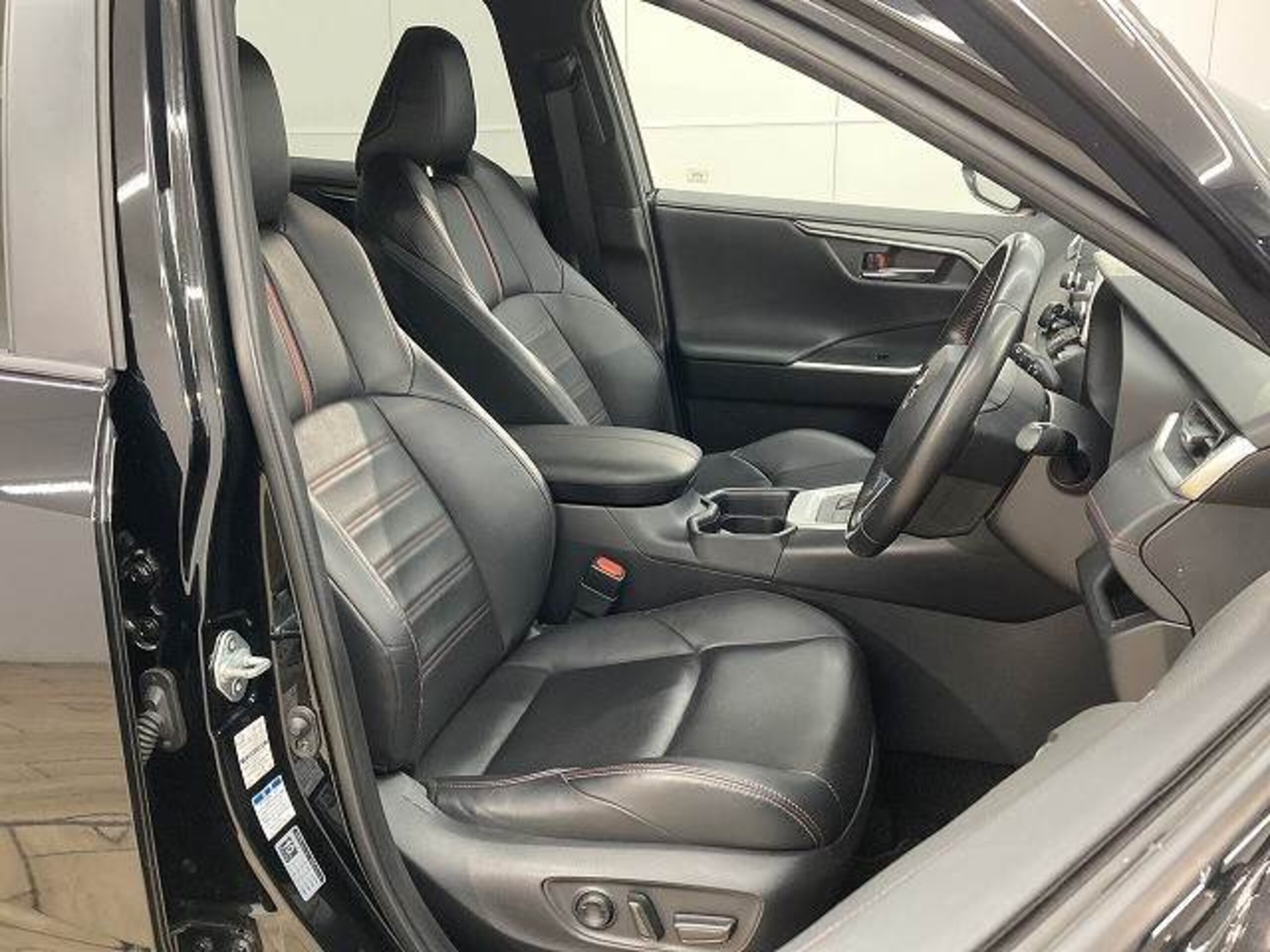 Toyota RAV4 2.5 Plug-in Hybrid Z E-Four 4WD — photo 7