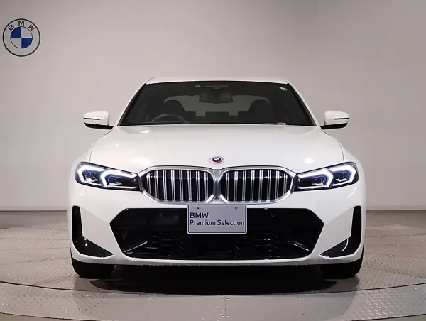 2022 Bmw 3 Series — photo 2