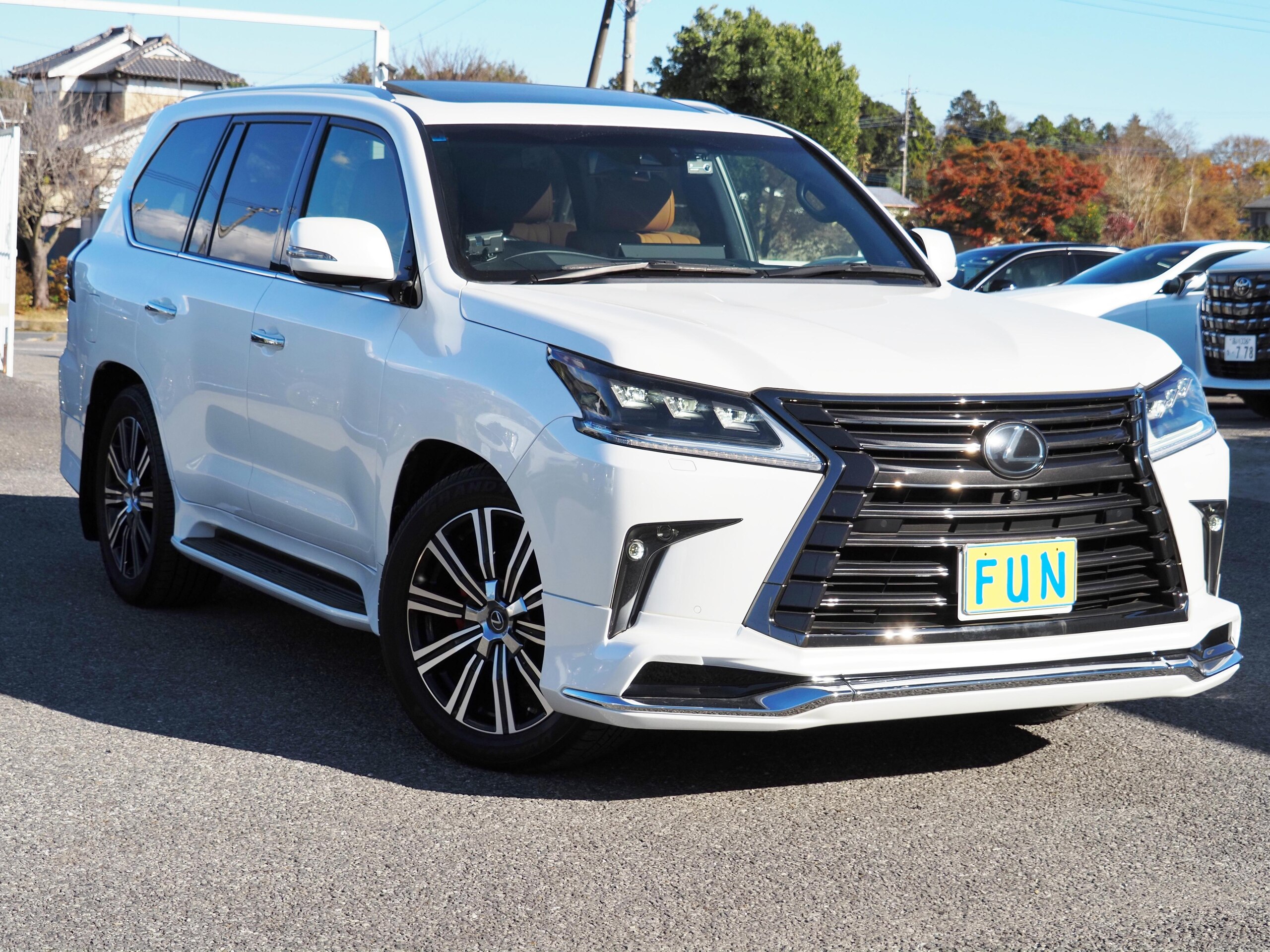 2020 Lexus Lx — photo 3