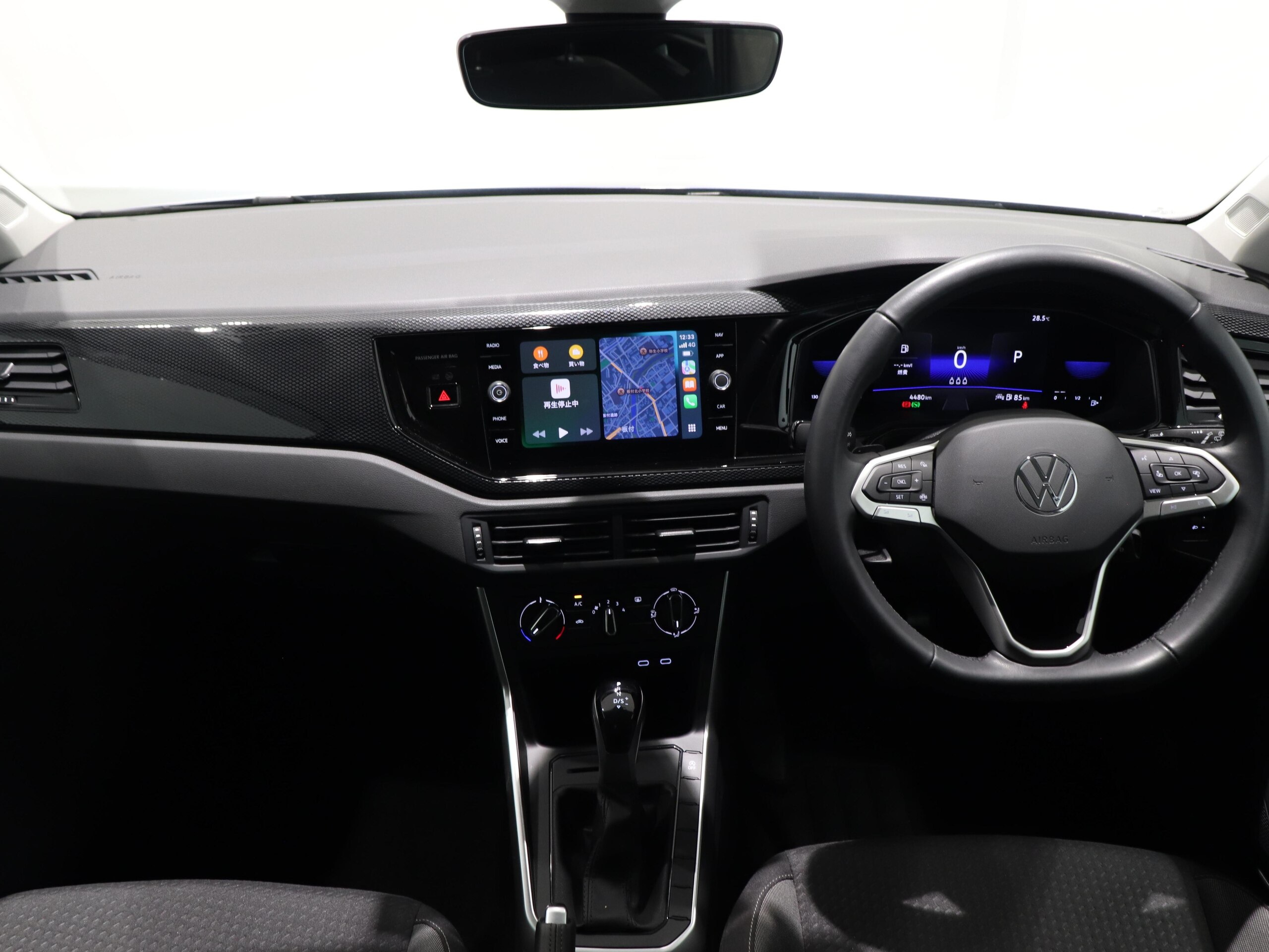 2022 Volkswagen Polo — photo 2