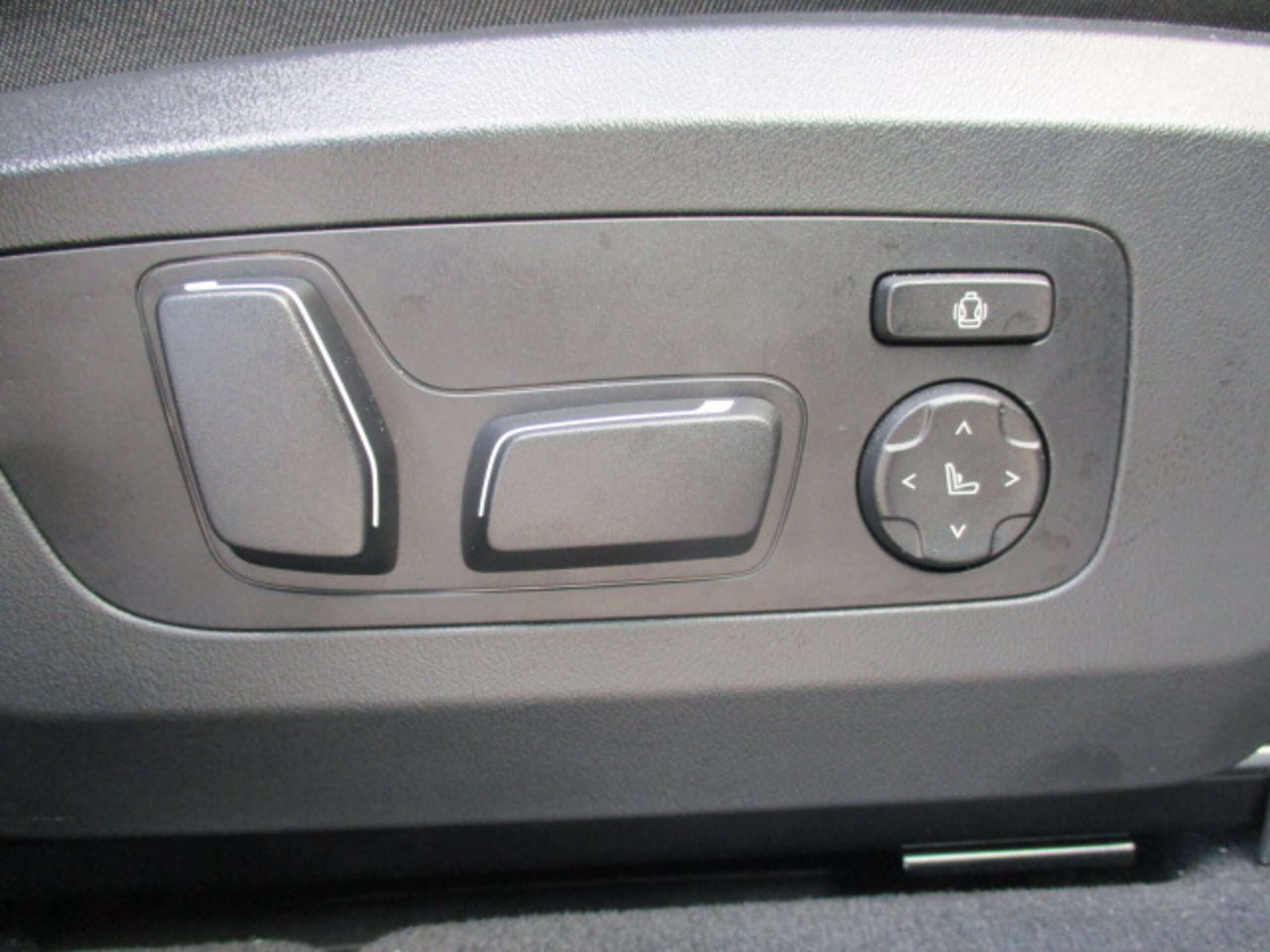 BMW X3 20 xDrive xLine 4WD — photo 7