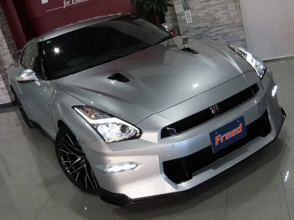 Nissan GT-R 3.8 Pure Edition 4WD MY24 NISMO Sport Resistor One Owner Front Semi-Aniline Leather Seats Seat Heaters Privacy Glass Side & Curtain Airbags Genuine Floor Mats Premium Genuine Front/Rear Drive Recorder Rays 20-inch AW Genuine Navigation (Ultimate Metal Silver 4 Coat M) — photo 7