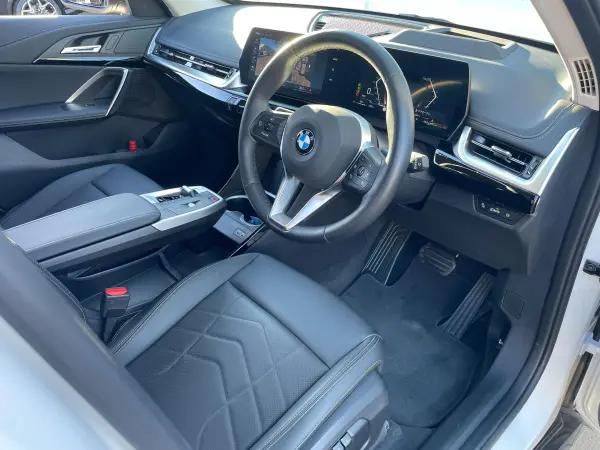 BMW X1 xDrive20i xLine DCT 4WD — photo 9