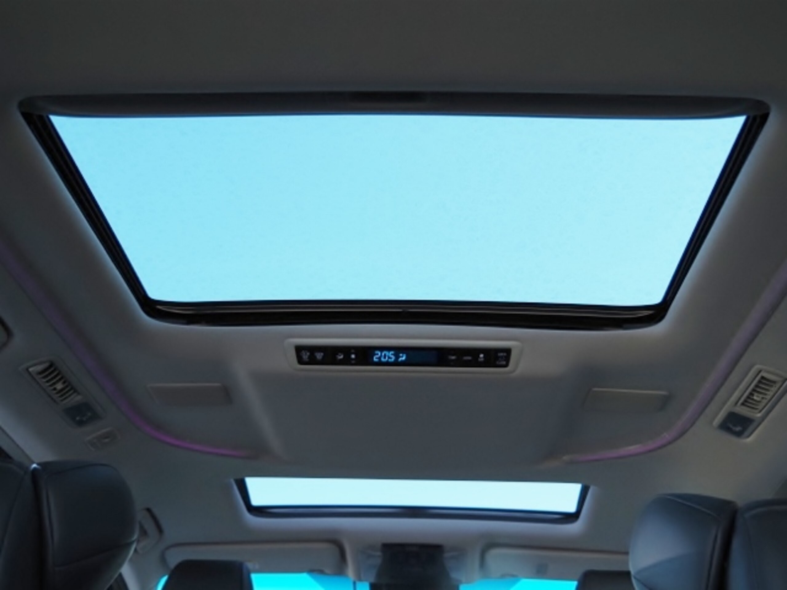 Toyota Alphard Hybrid 2.5 SR C Package E-Four 4WD — photo 7