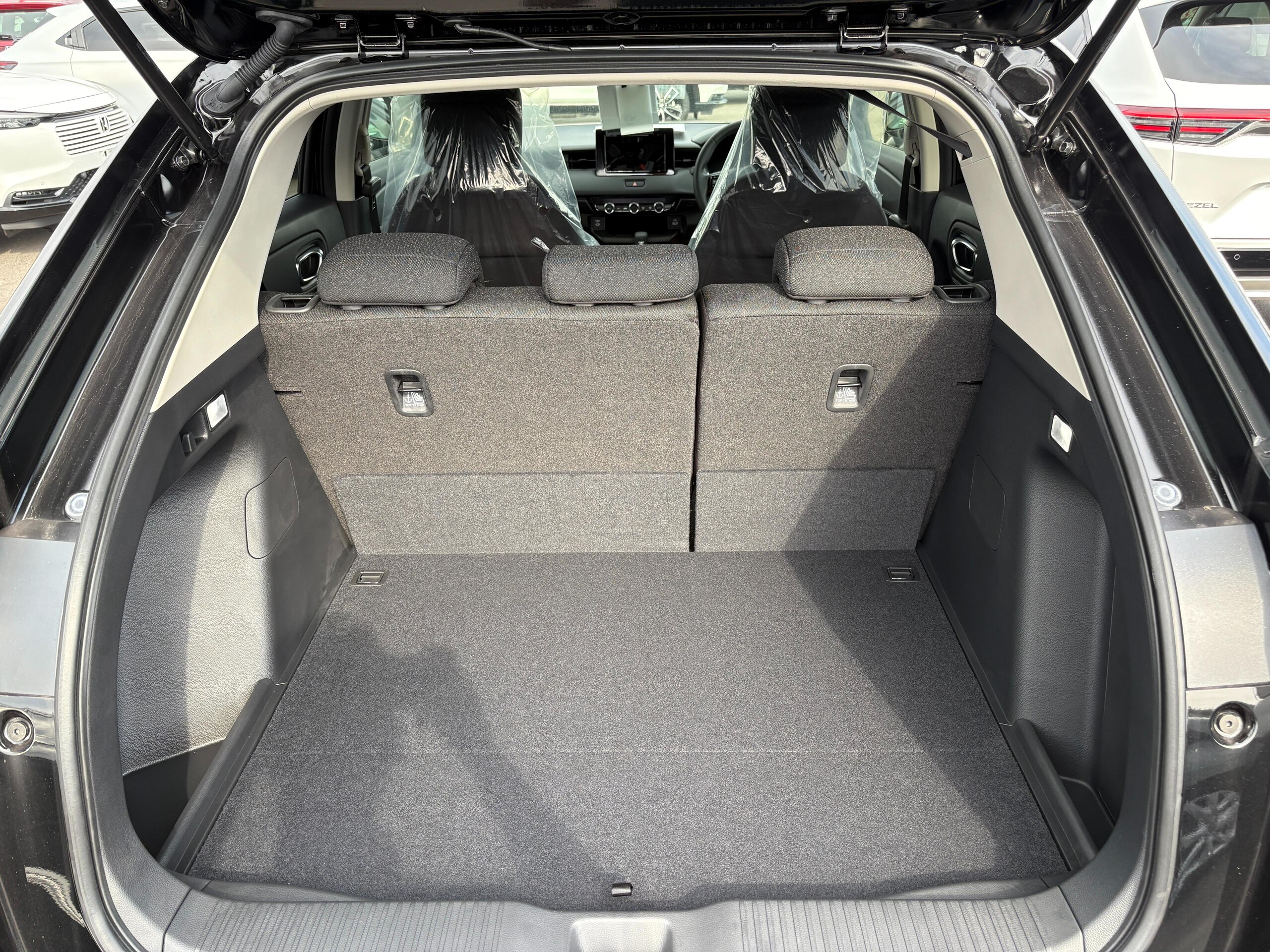 Honda Vezel 1.5 e:HEV X Unregistered Unused Car — photo 7