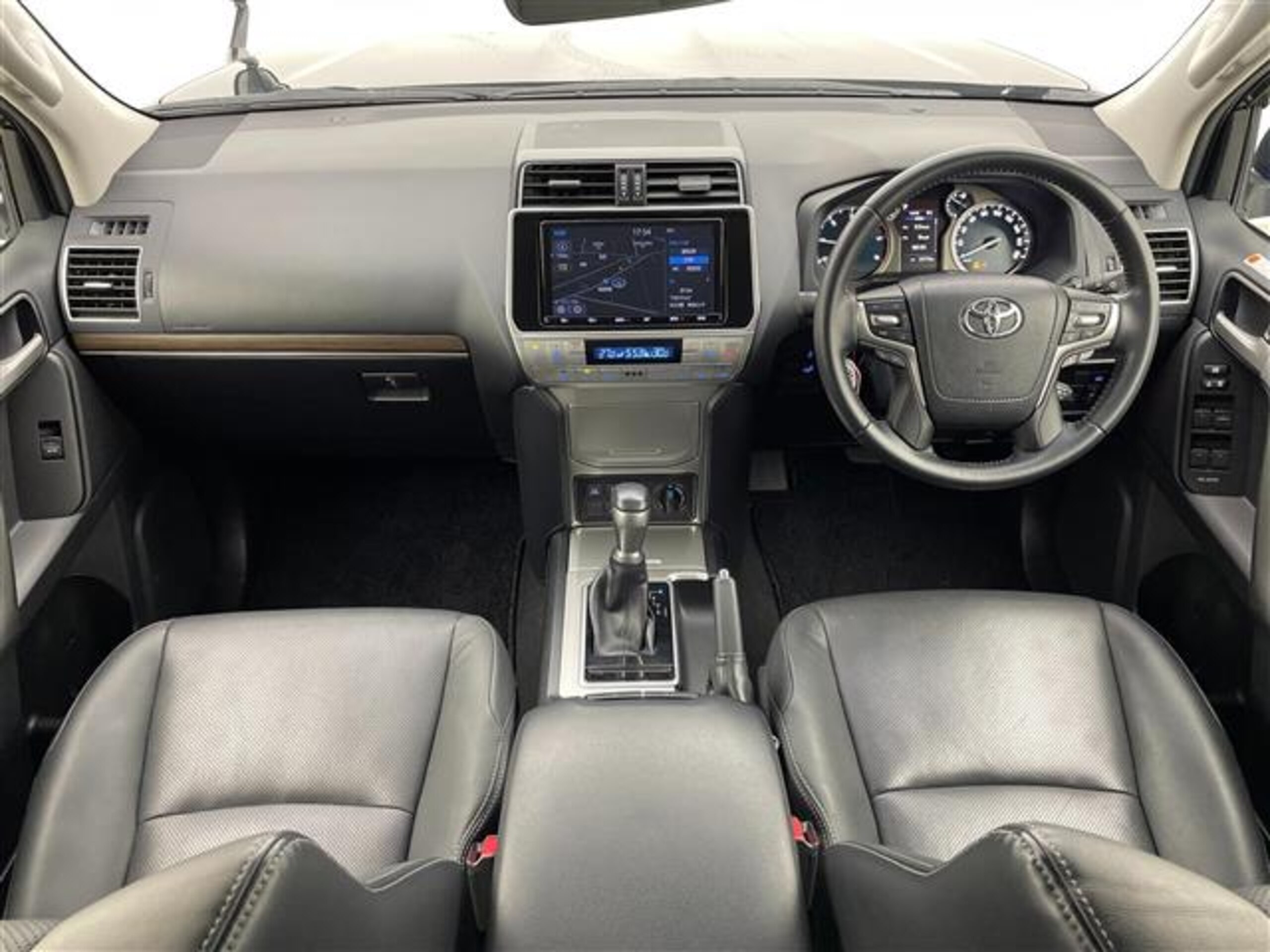 2022 Toyota Land Cruiser Prado — photo 2