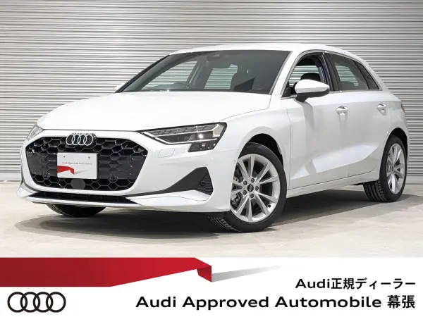 Audi A3 Sportback 30 TFSI Advanced Convenience & Assistance P Light Navigation (Glacier White Metallic)
