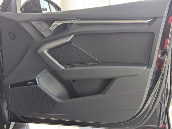 Audi A3 Sportback 30 TFSI Advanced — photo 9