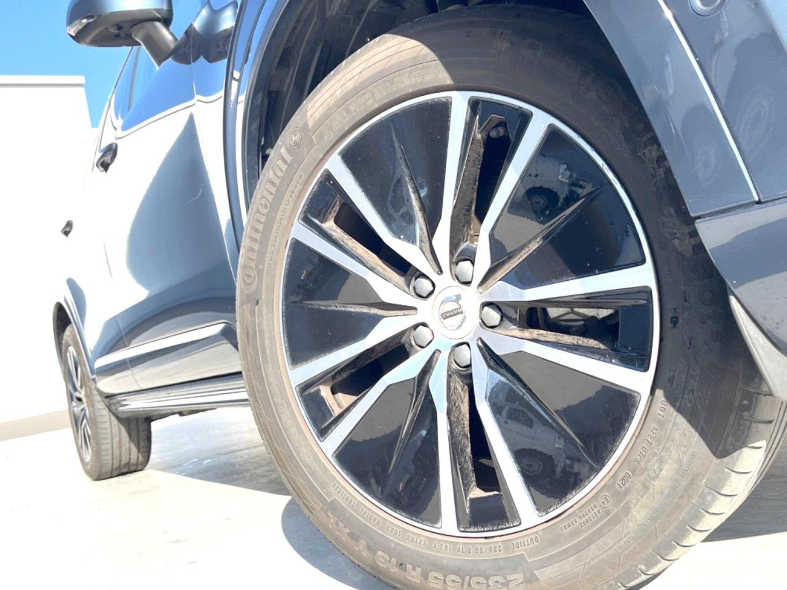 Volvo XC90 B5 AWD Momentum 4WD Certified Used Car — photo 9